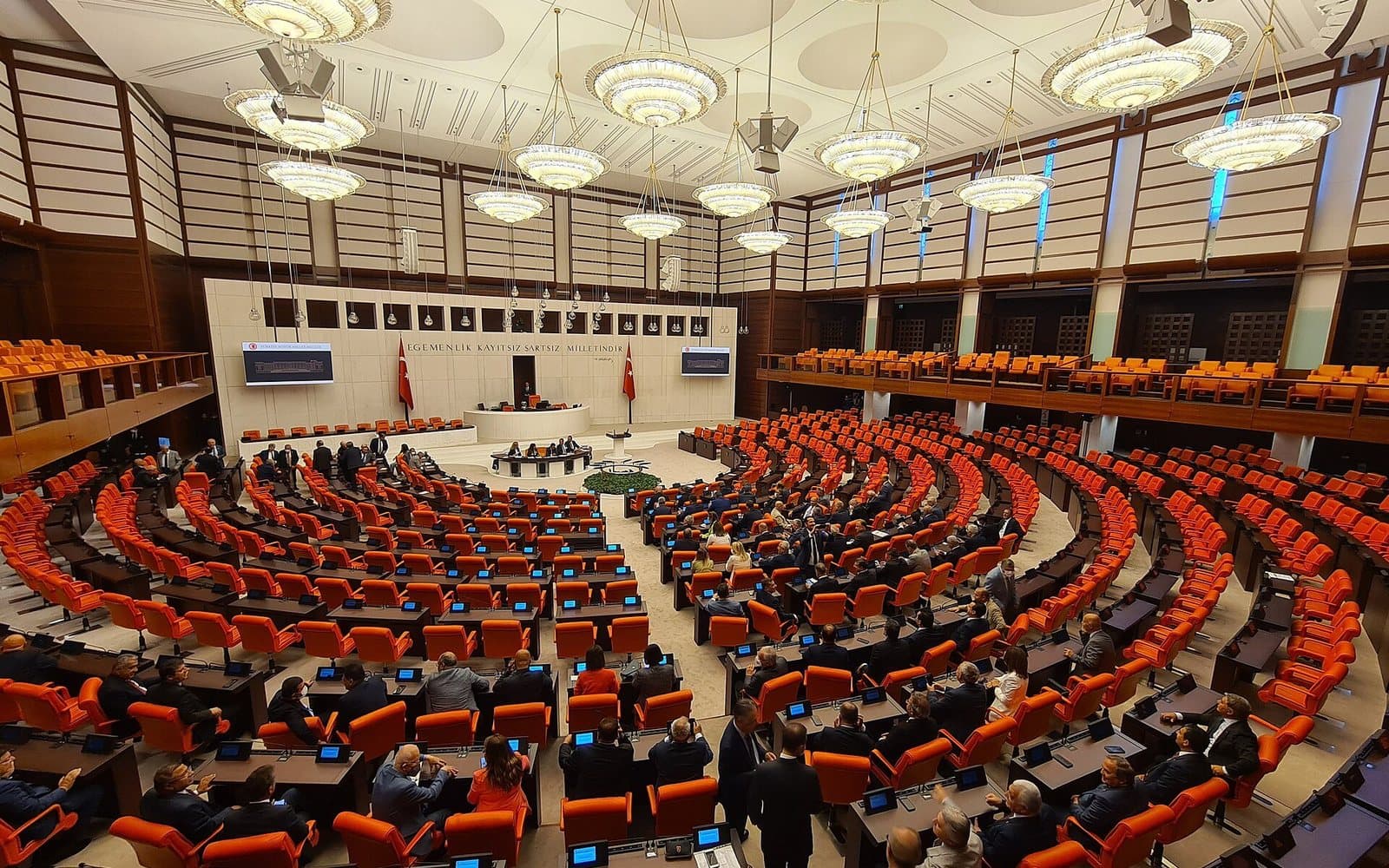 TBMM'de Yeni Yasama Yılı Başladı: Erdoğan'dan Yeni Anayasa Çağrısı